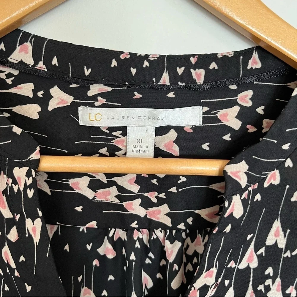 LC Lauren Conrad Heart Print Long Sleeve Top - Picture 6 of 9